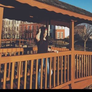 Meet your Posher, Caroline